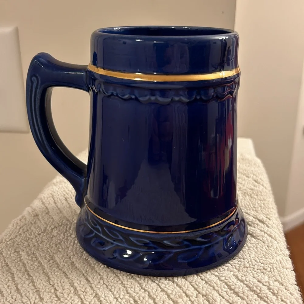 University of Pittsburgh Pitt Panthers Blue Ceramic Stein Gold Lettering 20 oz